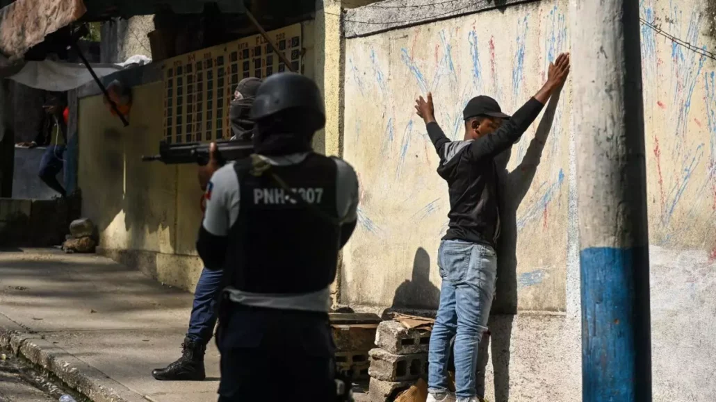 Decenas de supuestos miembros de pandillas son abatidos por la Policía de Haití