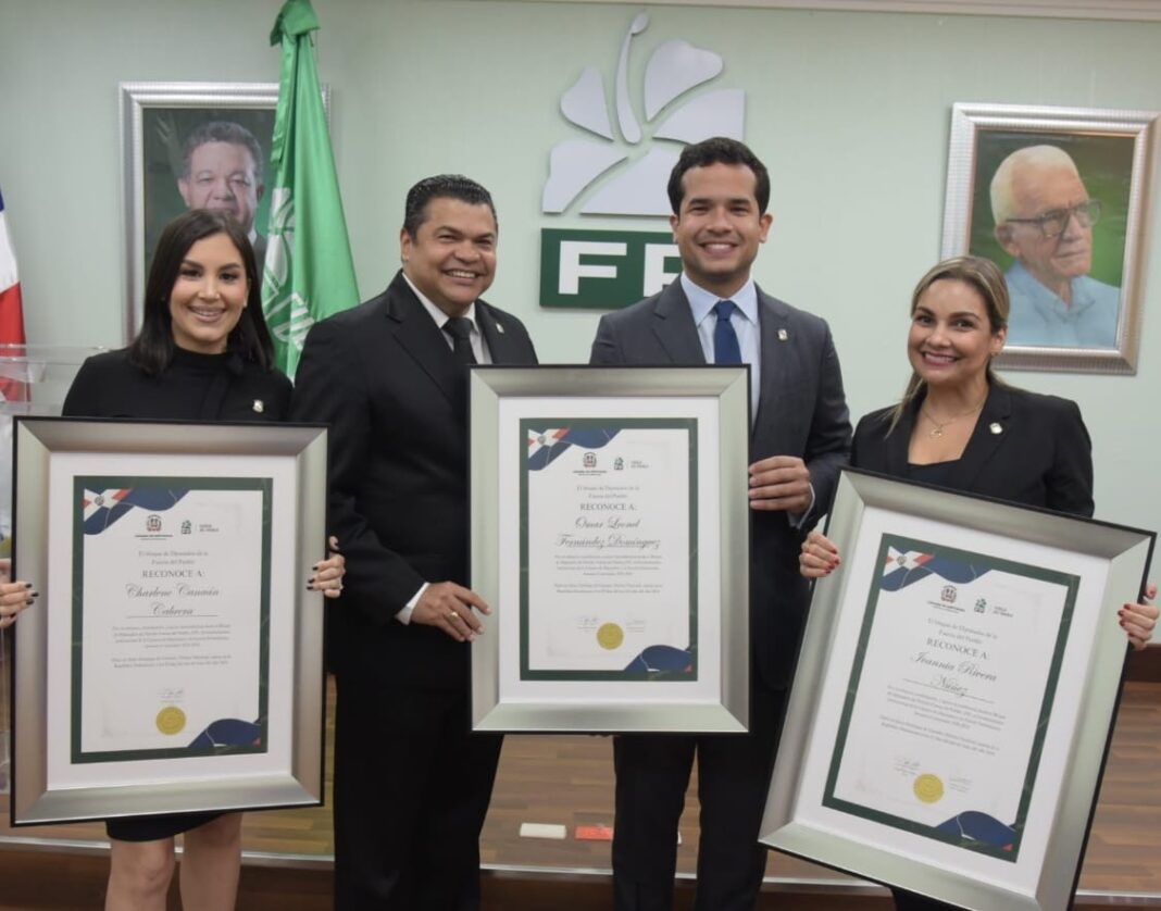 Reconocen labor de diputados de la Fuerza del Pueblo