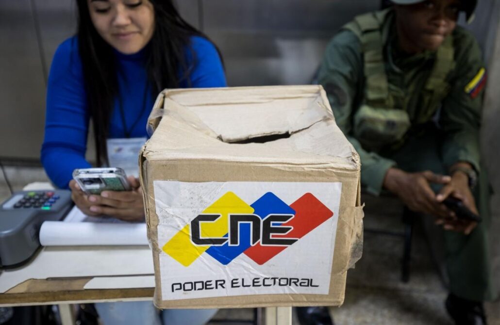 Venezuela, ante el reto de demostrar que tiene "el mejor sistema electoral del mundo"