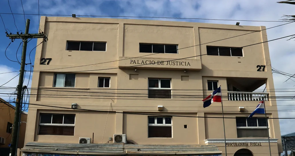 Aplazan conocimiento de medida de coerción contra doctora acusada de asesinar a su hija de 6 años